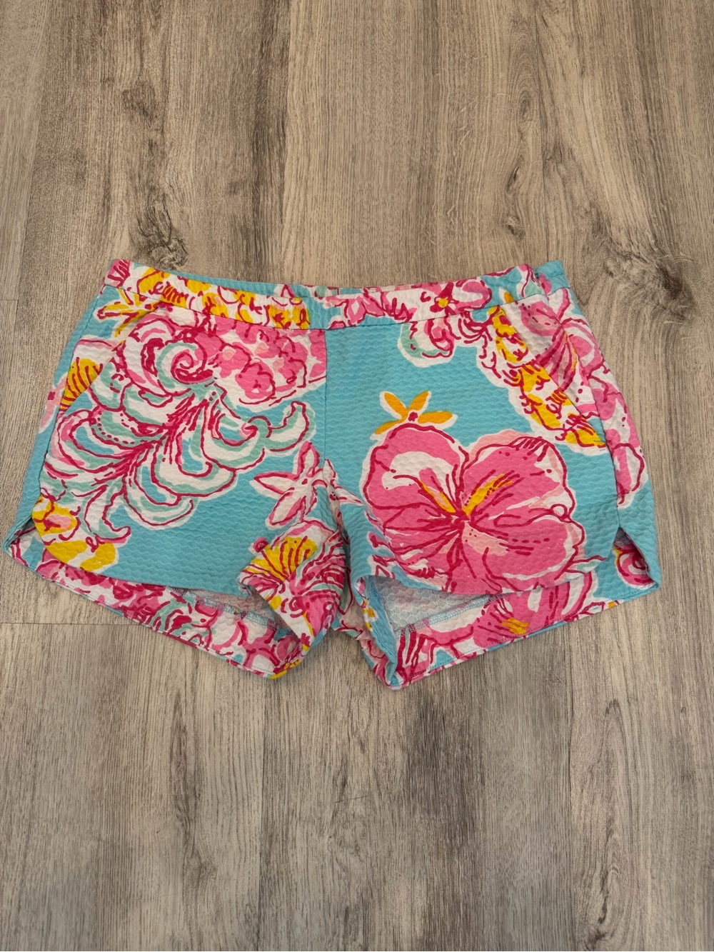 Lilly Pulitzer Size 2 Blue Pink Floral Cotton Shorts Preppy Resort